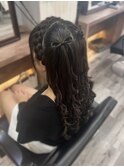 編み込みカチューシャ×髪の毛リボンハーフツイン