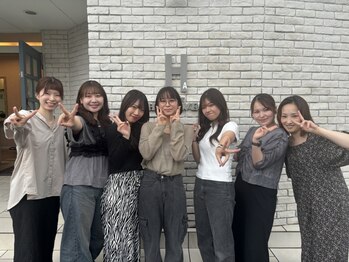 ハグエヴェック(HUG AVEC)の写真/『こんな話聞いてもらえたの初めて♪』優しい雰囲気の女性stylistさんに何でも話せると評判に☆