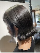 リー 東三国(Lee)&nbsp;切りっぱなしボブ×イヤリングカラーネイビー