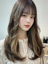 ミーム 原宿 表参道(meme)&nbsp;”韓国風インナーカラーベージュ×レイヤーカット