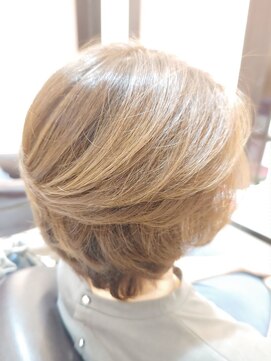 アンダウ(ANDEW) 女性ミディアムボブスタイル白髪染め