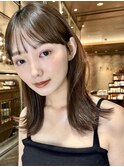 切りっぱなし　ロングボブ　くびれヘア　外はね