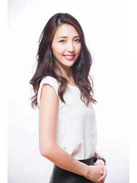 シュープ プラス 尾張一宮駅前ビル アスティ一宮店(SHOOP plus) 艶っぽさのある大人ロングスタイル。