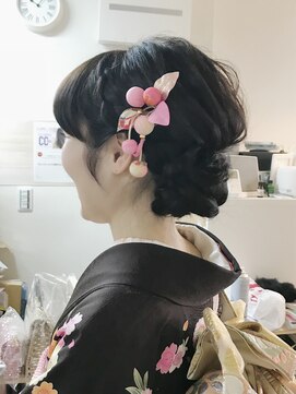 ロカット サロン(Roquat Salon) 振袖とふんわりアップアレンジ【ヘアアレンジ 立川/立川南/袴】