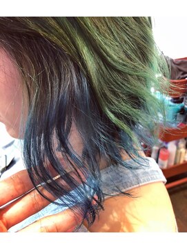 ビヨンドイー(beyond E) グリーン×ブルーインナーカラー