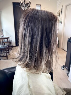 ヘア メイク ヴァーブ(hair make Verve) グレージュボブ