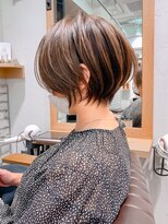 アヴァロン(AVALON)&nbsp;絶壁解消×マロンベージュ×40代×前髪長め大人ショートボブ永