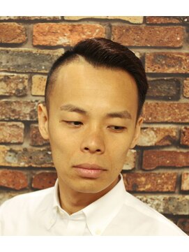 ワイズバーバー ギンザ  神田御茶ノ水店(Y's BarBer GINZA) メンズカット×綺麗めスキンフェード<理容室>