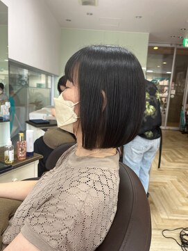 シェモアイグレック(chez-moi igrek) パツっとボブ