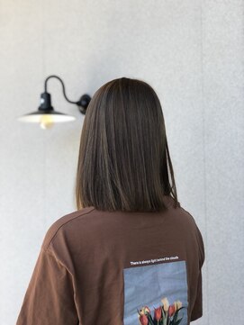 ウトカ(utoca) ハイライト外はねボブ