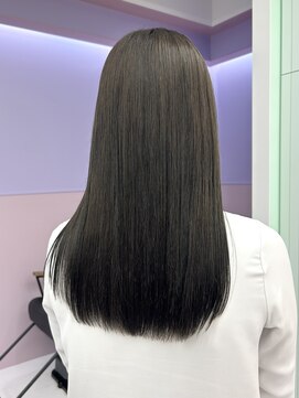 ガーランド(Girland) 【girland】赤み消し透明感グレー/韓国風/レイヤー