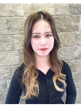 ヘアメイク アース 浜松市野店(HAIR & MAKE EARTH) YURIA 