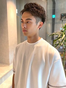 メンズサロン ブロック(Men's Salon bloc) ツイストスパイラルパーマ 束感 刈り上げ アップバング