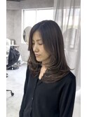 レイヤーカット×ベージュハイライト