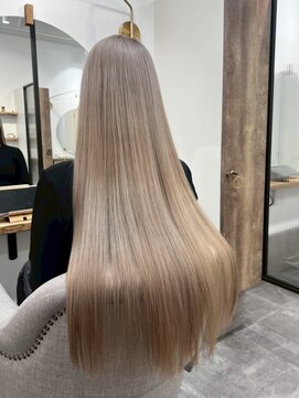 シア 新越谷店(SHEER) 【sayaka】ホワイトベージュカラー