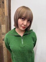ヨロ(YORO)&nbsp;パツっとストレートボブ/ハイトーンベージュ