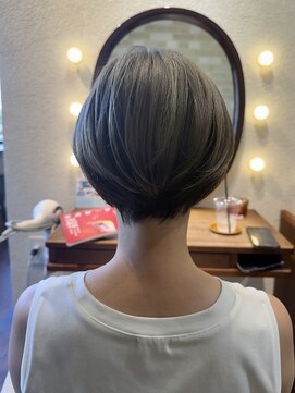 エルサフィロ キタハマ(el zafiro kitahama) 30×40×50代×似合わせカット×ショート