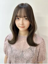 ヌイ 横浜(nui) ミディアムふんわりレイヤー