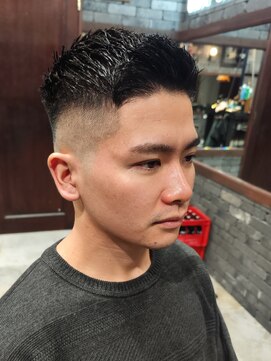 スリーセント 栄(3/cent) フェザーアップ/スキンフェード/フェードカット