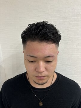 Men's Salon Grade One【メンズサロングレードワン】 パーマスキンフェード