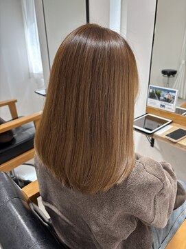 クラン 岡本(Chlan) ナチュラルストレート×ベージュカラー