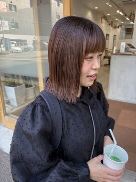 ヘアーサロン グラブ(hair Salon grab) ツヤ感のあるチョコレートブラウンで柔らかい印象に。