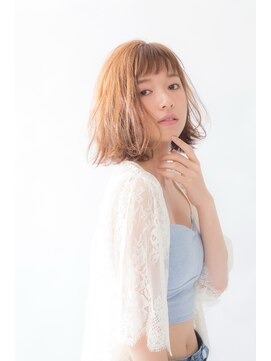 グランマッシュ(GRANMASH) 半生質感ロブのショートバングヘア