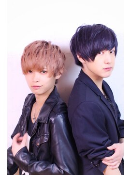 アドール(ADOR) ネイビーとベージュのカラー マッシュスタイル