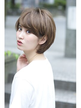 ミッシェル アフロート(michelle afloat) 骨格補正と小顔効果をつくるSHIZUOのラウンドCカーブカット