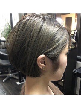 ジーキャトル(G-quatre) 透明感ボブショート