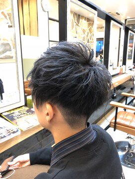 ハビットヘア(habit hair) 前下がりツーブロショート