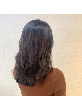 イーチ ヘアーアンドトータルビューティ(each hair&total beauty) モテ外ハネ 【青木 元子】