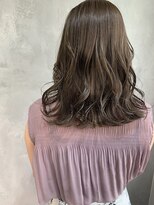 キチ(kichi.)&nbsp;[kichi.] セミロング×カーキベージュ