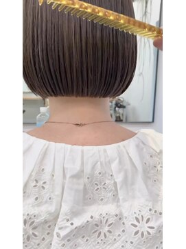 ロマリア 青山 南青山(Lomalia) ショートボブ☆　乾かすだけでキマるボブ　☆