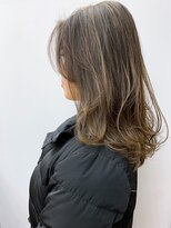 ネウィ 京橋(newi)&nbsp;【newi +uta* 京橋】レイヤーカット×ハイライト×顔回りカット