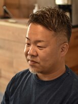 リム メンズヘア(LIM men's hair)&nbsp;魅せる男の白髪7:3フェードスタイル【メンズカット/メンズヘア】