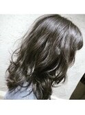 アッシュグレー/前髪パーマ/レイヤーロング