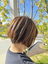 アンドシー(and c) ショートボブ