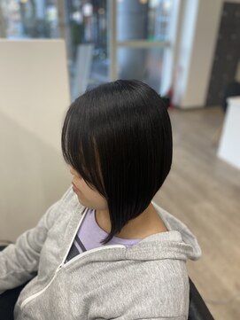 バンビ 大矢野店( Bambi) 前下がりボブ