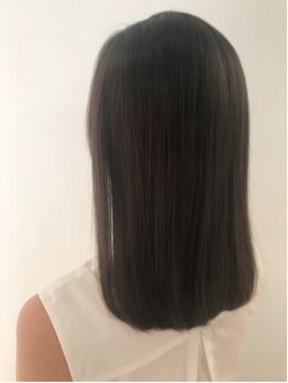 ラカ ヘアーアンドメイク 赤坂(LAKA hair&make)の写真/[持続性バツグン]新導入のTrシステムで、髪の芯から髪質改善。"赤ちゃんの毛質"のように滑らかな質感に。