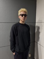 ヘアーアイストゥーレ(HAIR ICI TRE)&nbsp;メンズブリーチカラー抜きっぱなしブロンドスパイキーショート