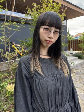 イメネ(YMENE) レイヤー×黒髪エンドカラー