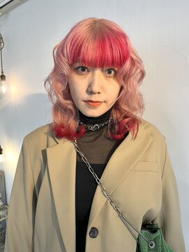 スリット(slit) ペールピンクに赤のデザイン / しゅう