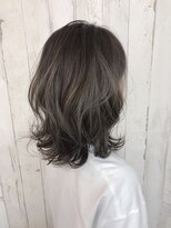 ノア(noA)&nbsp;グレージュ 外ハネ ブリーチ無し☆