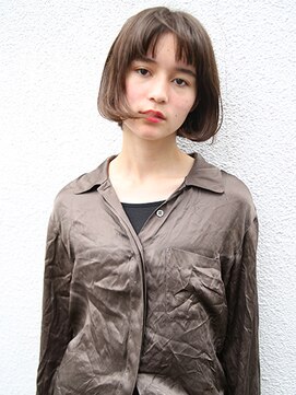 サバービア(suburbia) 『カット+ファストブリーチ+ホワイトグレージュ』