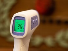 発熱、体調の悪い方は、またの機会にご来店ください。