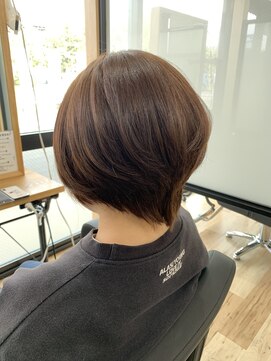 ハヤスズ美容室 ショートスタイル