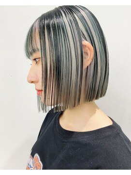 レコ 渋谷(LECO) ダークグリーンとホワイト