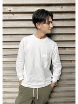 ジゼル(GiseL)&nbsp;【GiseL】センターパート×刈り上げ　ショートヘアメンズカット