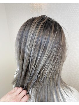 ヘアーアンドメイク ドレス(DRESS) ハイライトバレイヤージュ　オンカラーのみ